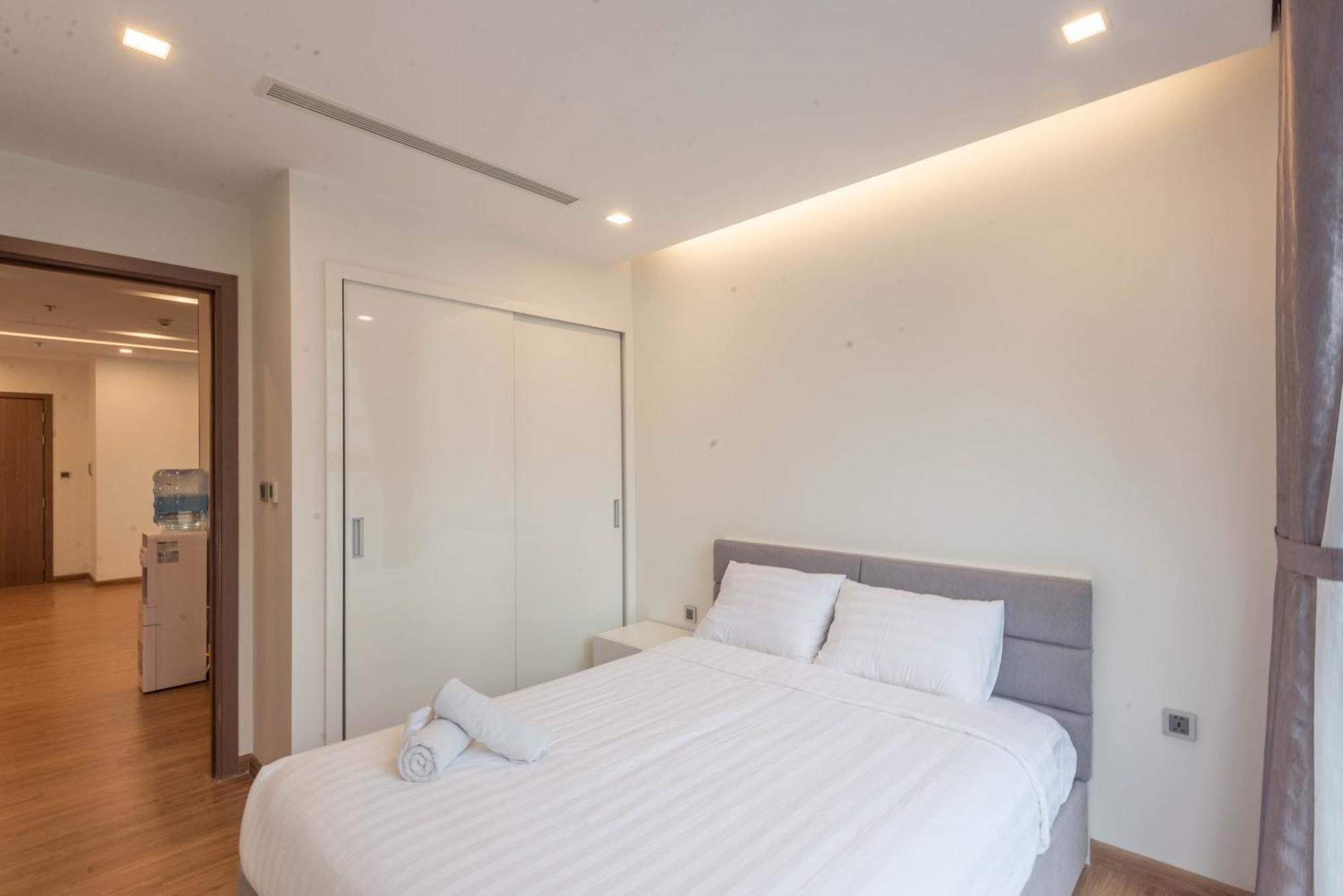 Luxury Serviced Apartment Vinhomes Metropolis Premium Hanoi Exterior foto